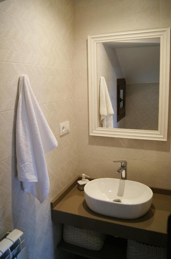 Apartamentos Rurales Penon Blanco Penerudes المظهر الخارجي الصورة